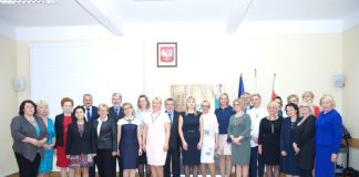 Nauczyciele nagrodzeni przez Starostę