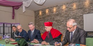 Starosta Świecki podpisał akt powołania Uniwersytetu Trzeciego Wieku