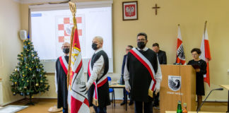 Powiat Świecki ma swój sztandar! Fot. Andrzej Bartniak