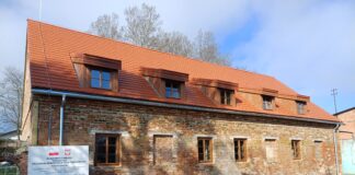 Zakończenie inwestycji pn. „Przebudowa zabytkowego budynku spichlerza w Bąkowie w związku ze zmianą sposobu użytkowania na cele kulturalno – edukacyjne”