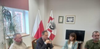 Debata o rozwoju publicznego transportu zbiorowego autobusowego i kolejowego