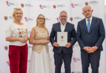 Powiat Świecki z dofinansowaniem na boisko wielofunkcyjne w Bąkowie