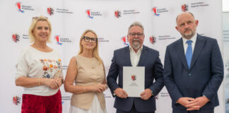 Powiat Świecki z dofinansowaniem na boisko wielofunkcyjne w Bąkowie