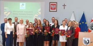 Uroczystość wręczenia aktów nadania stopnia awansu zawodowego nauczyciela mianowanego.