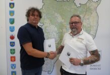 Podpisana umowa na przebudowę boiska wielofunkcyjnego przy Placówce Opiekuńczo – Wychowawczej w Bąkowie